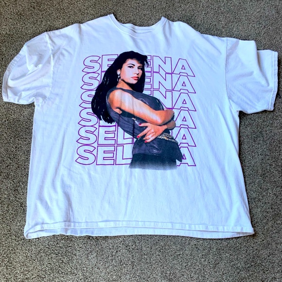 Tops - Vintage Plus size Selena! Oversized tee